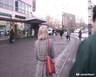 julia blowjobs