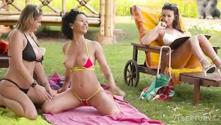 gorgeous russian lesbian