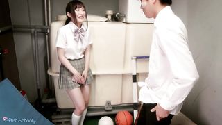 wet schollgirl can't stand