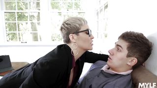 mom boss teaches younger
