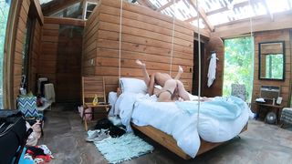 jóvenes sexy poner cuernos mujeres