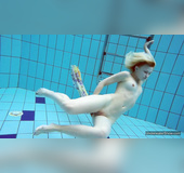 Flexible czech teen (18+) showing small pussy