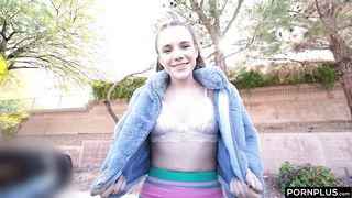 pequeñita pequeñas pechos morena