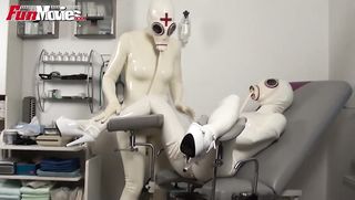 kinksters látex and restrictive