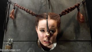 bonita red-haired captive lindo