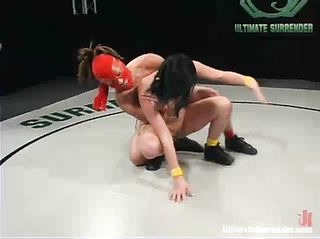 masked guarra roja bikini